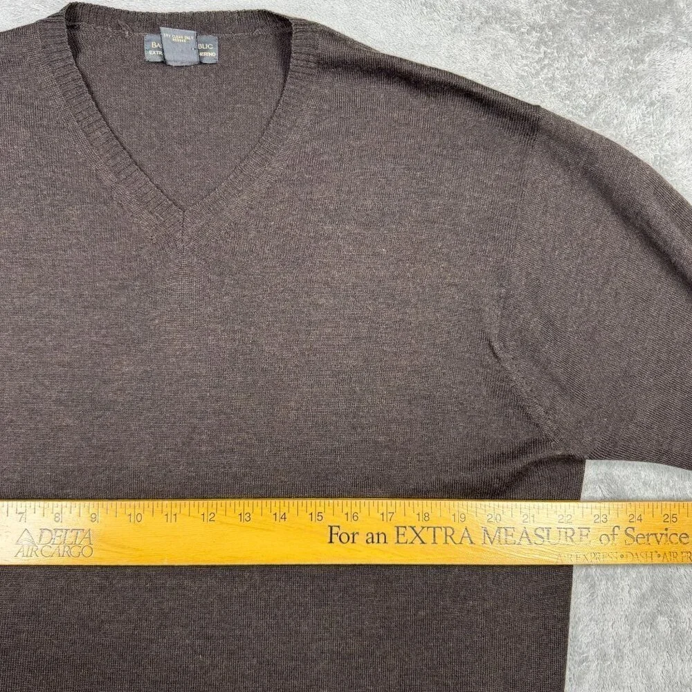 Banana Republic Merino Wool V-Neck Knit Sweater Brown Minimalist Preppy XL